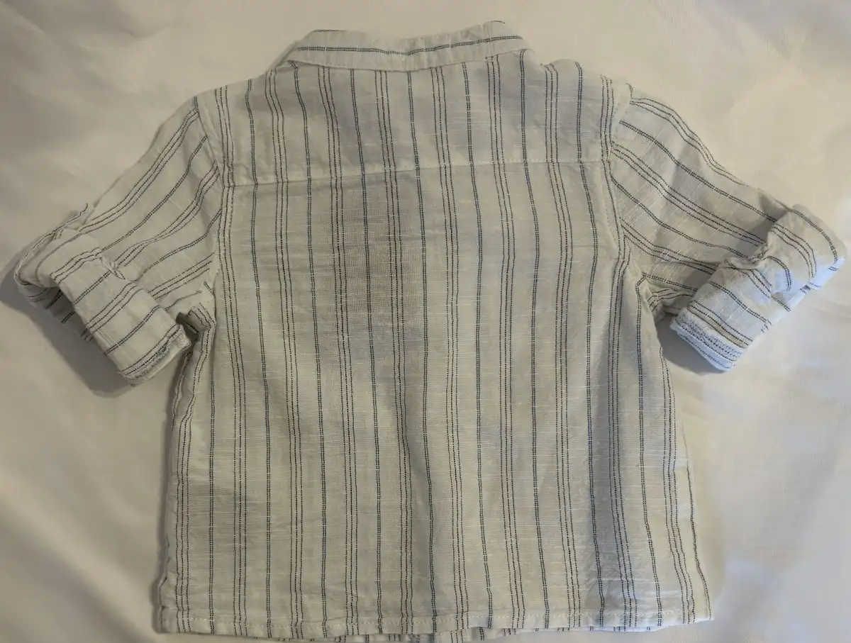 Chemise blanche et bleu fine rayure 3-6 mois