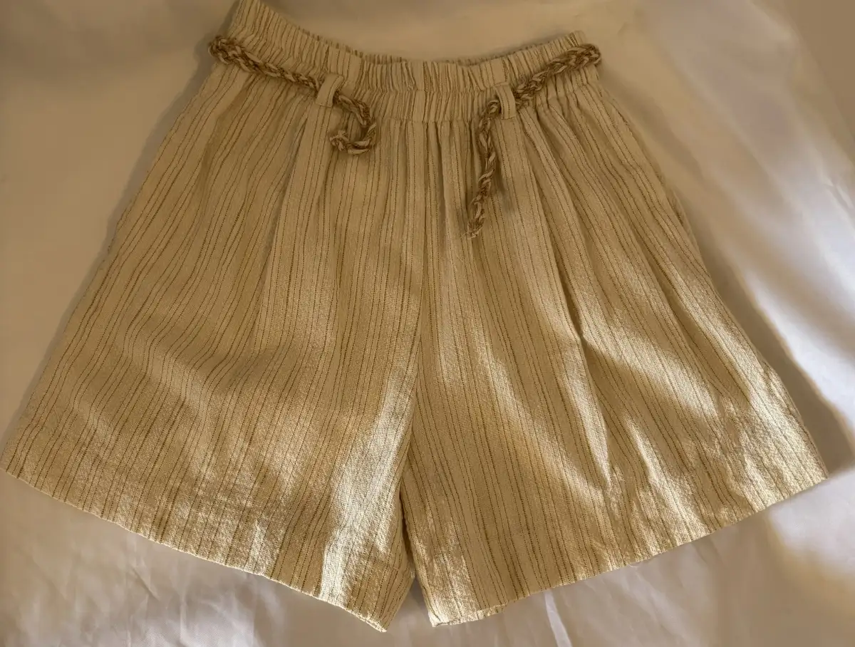 short beige a rayure 13-14 ans