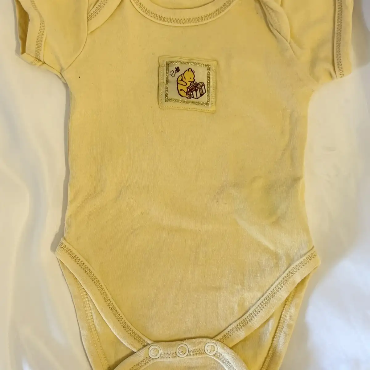 Body  jaune 3 mois